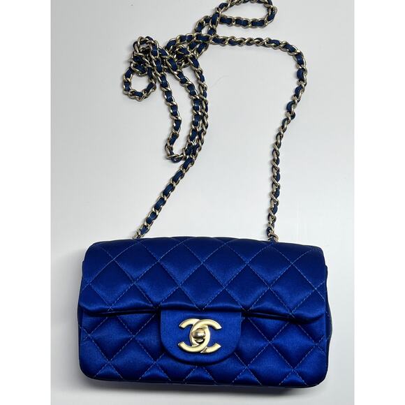 Vintage Chanel cornflower extra mini satin flap bag - Picture 3 of 11